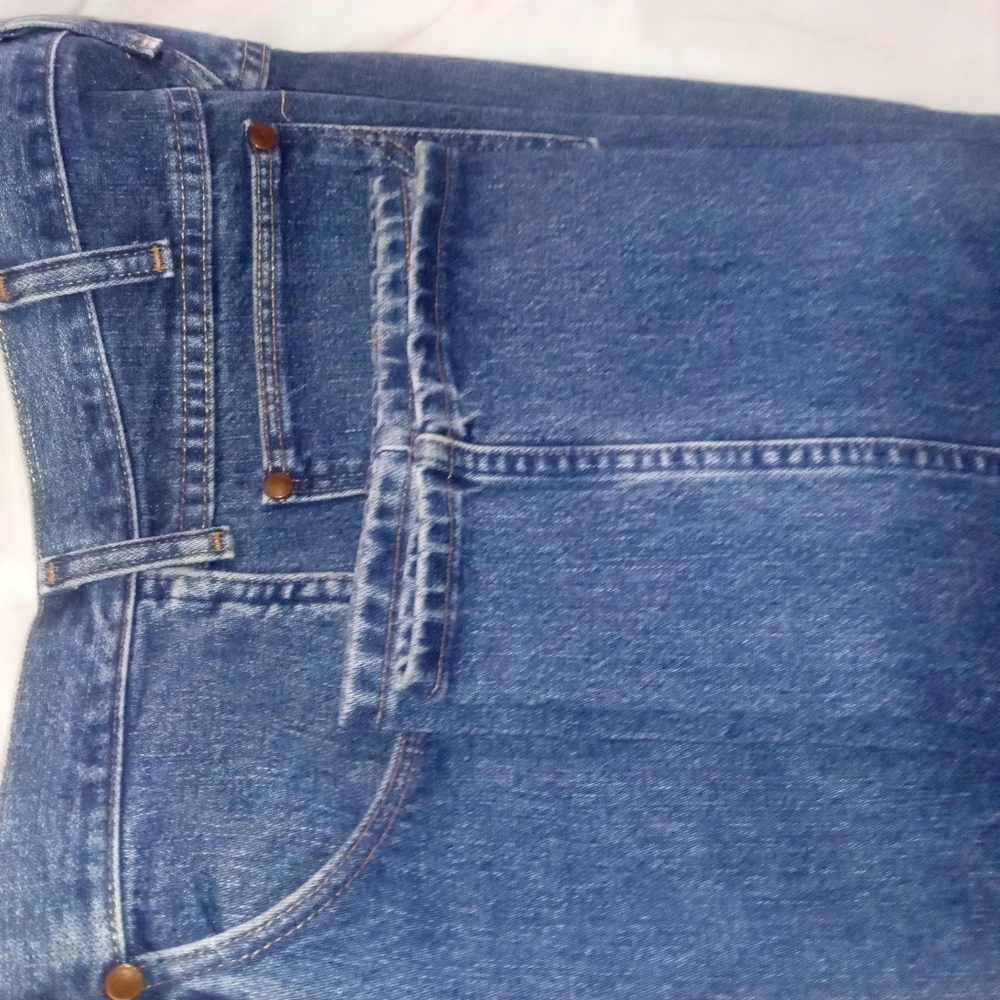 Wrangler - Picture 4 of 5